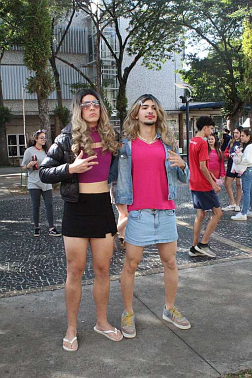 EM-trote-personagens-ensino-medio (29)