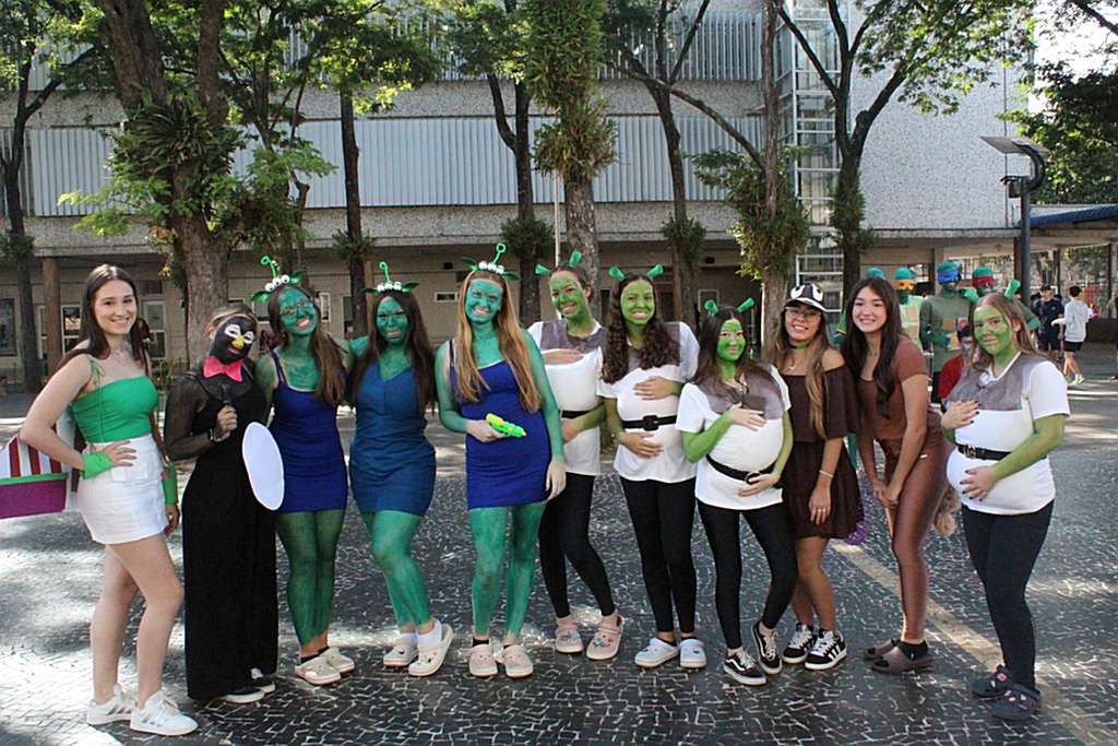 EM-trote-personagens-ensino-medio (4)