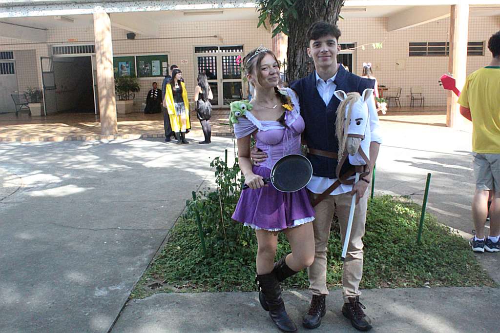 EM-trote-personagens-ensino-medio (5)