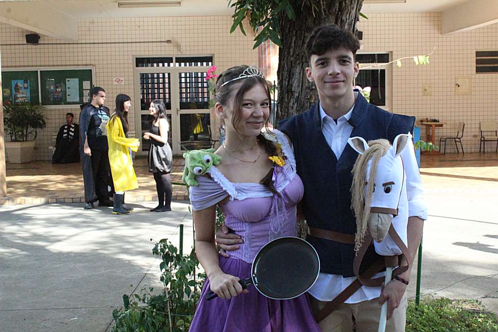 EM-trote-personagens-ensino-medio (6)