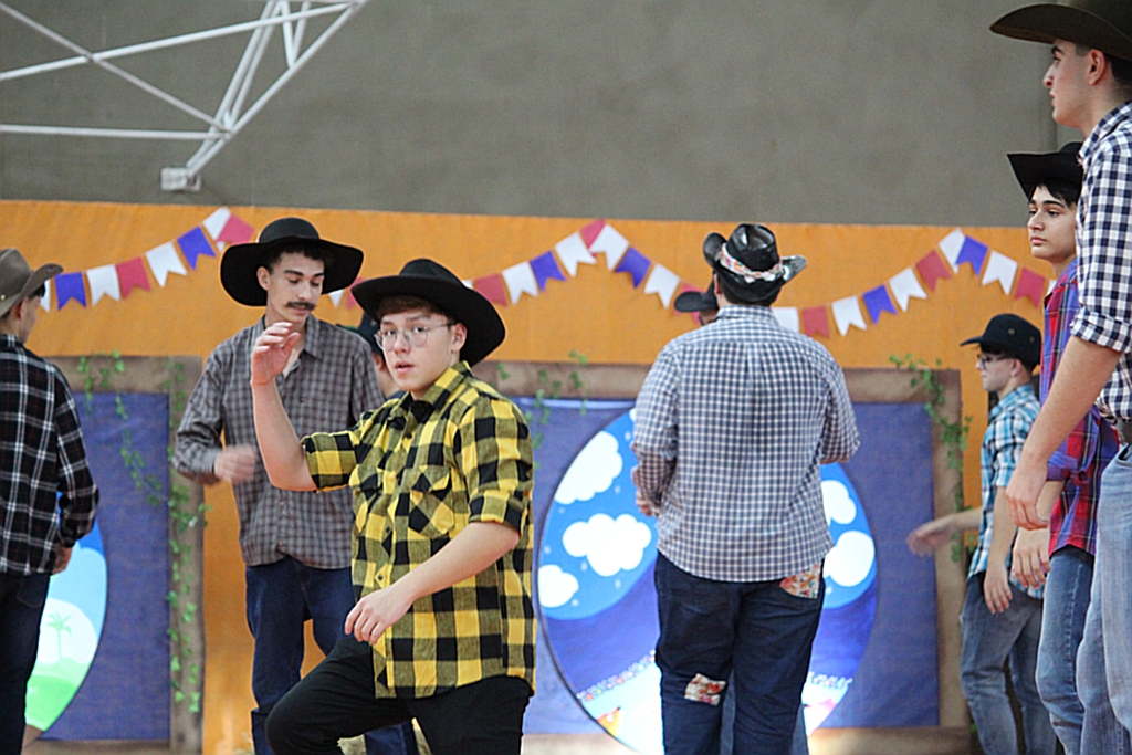 ensino_medio_festa_junina (41)